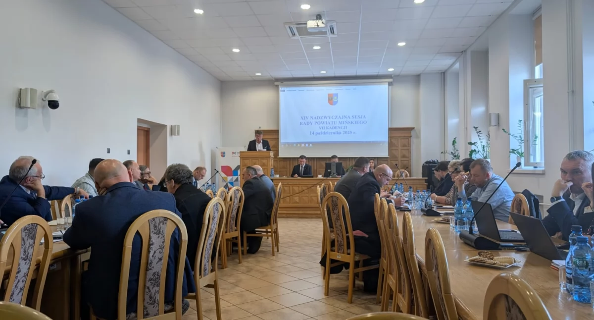fot. ostatnia sesja Rady Powiatu Mińskiego