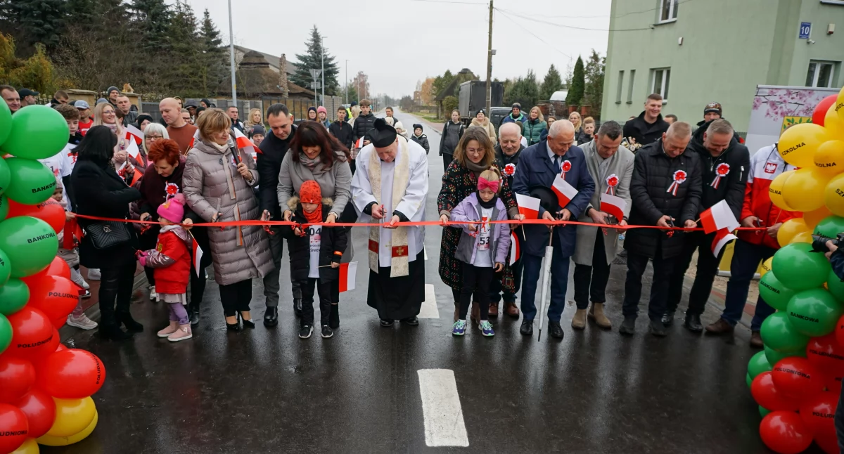 Otwarcie ul. Bankowej w Wiśniewie.  fot. sej