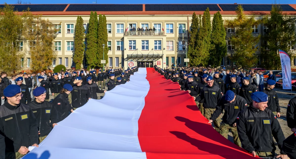 „My, Pierwsza Brygada” – Powiat Miński zaśpiewał dla Niepodległej - zdjęcia Dawid Ewiak