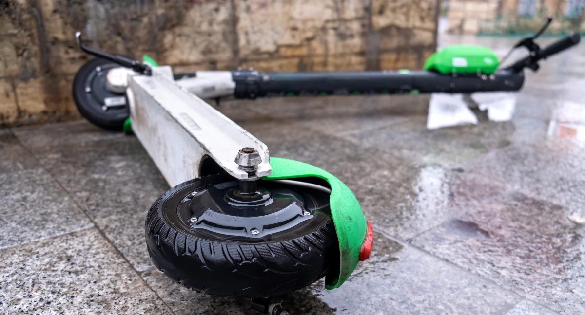 Edukacja, Jeźdźcy hulajnóg - zdjęcie, fotografia
