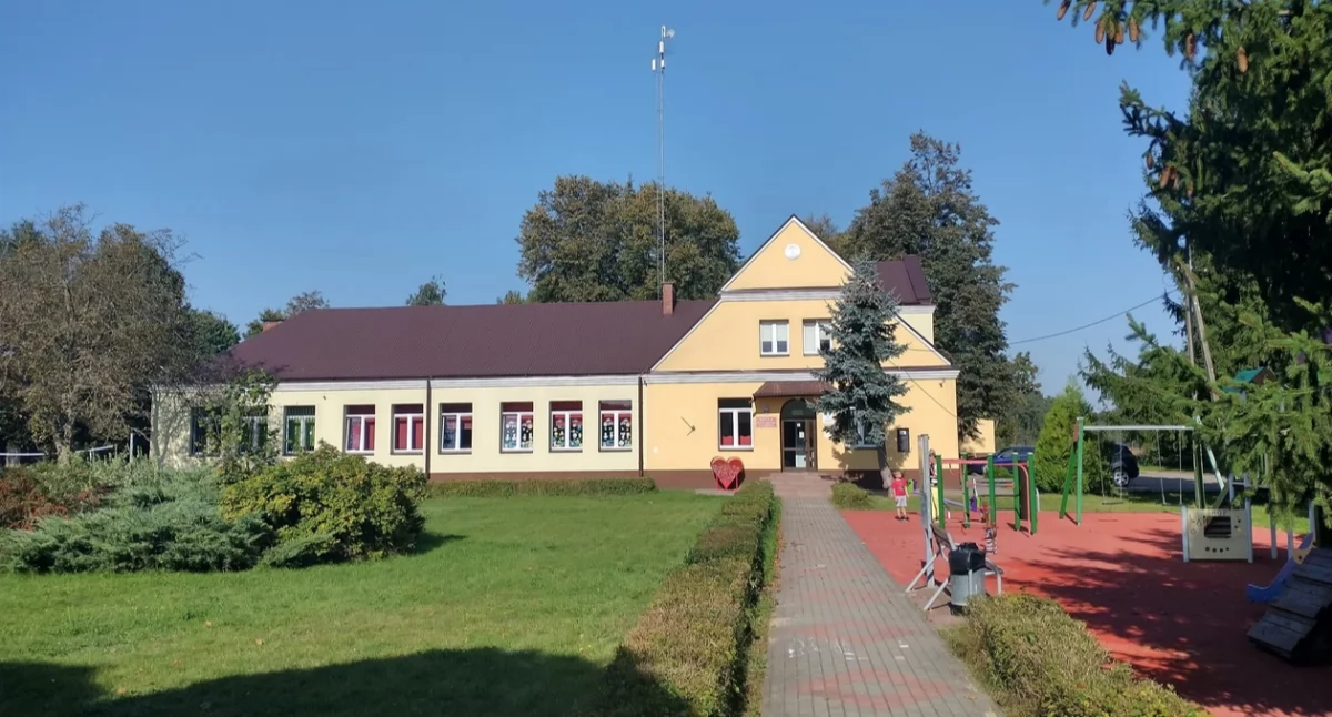 Muzeum powstanie w budynku, w którym mieściła się szkoła podstawowa. Fot. SP w Kamionce
