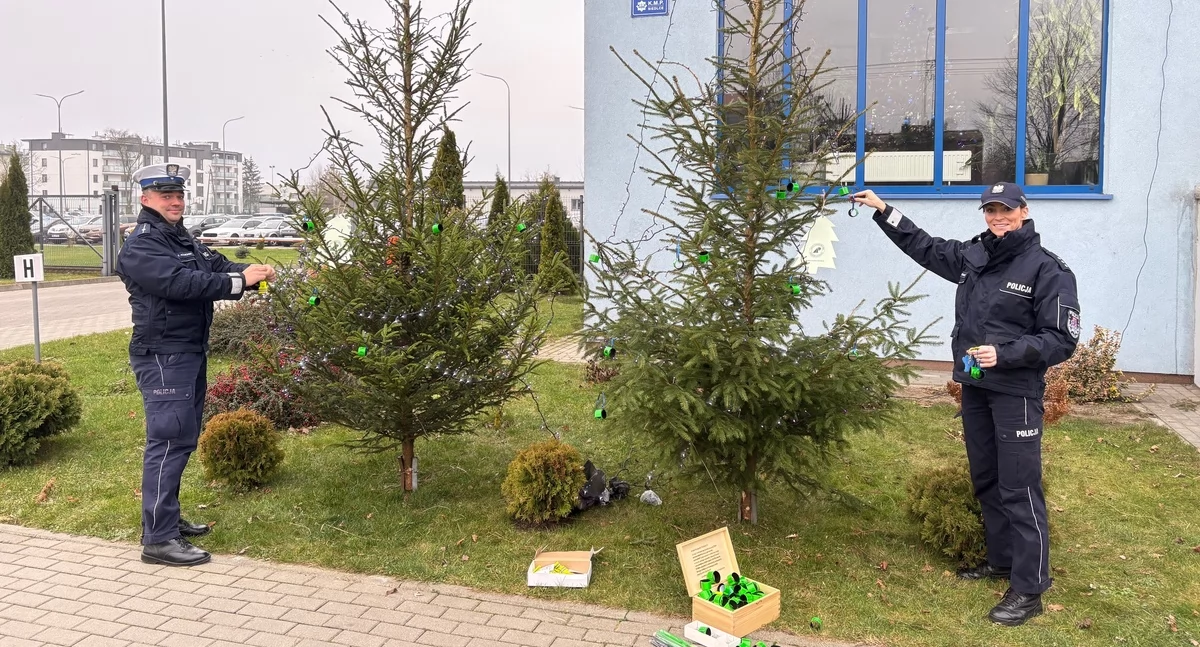 Siedlecka policja rusza z przedświąteczną akcją. Mieszkańcy mogą zabrać odblask, ale pod jednym warunkiem - fot. Policja Siedlce