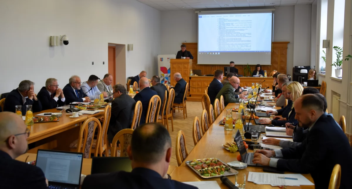 grudniowa sesja Rady Powiatu Mińskiego