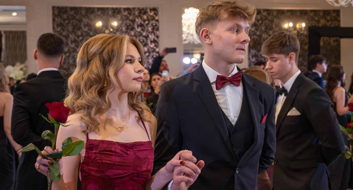 Maturzyści Ekonomika świętowali studniówkę - fot. Miłosz Omelaniuk