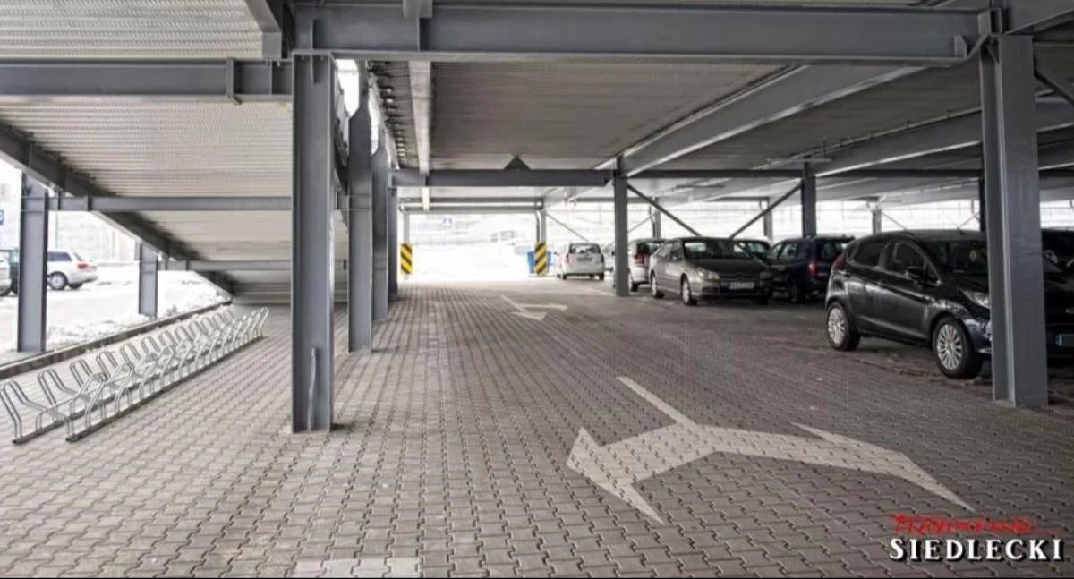Siedleckie centrum przesiadkowe jest użytkowane przez kierowców. Fot. Aga Król
