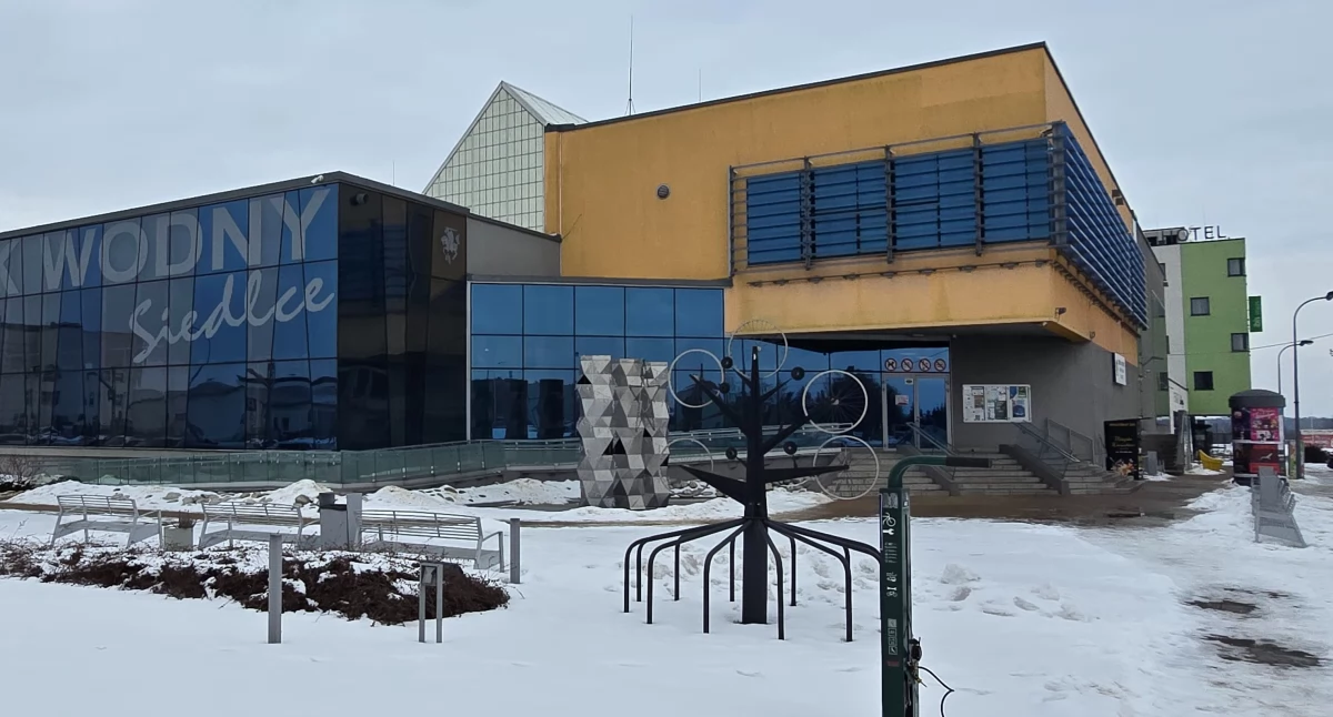Nowa hala sportowo-widowiskowa ma powstać przy ul. Jana Pawła II, w sąsiedztwie Parku Wodnego, stadionu i hotelu. Fot. MP
