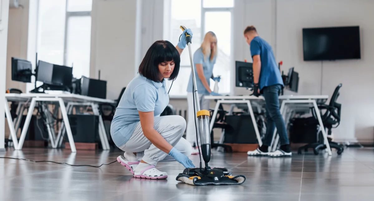 Promocja, kontrola jakości wpływa skuteczność sprzątania biurowcach - zdjęcie, fotografia