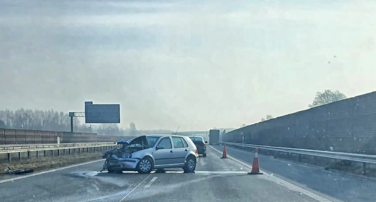 Wypadek na A2 w kierunku Siedlec. Jedna osoba ranna, trasa była zablokowana