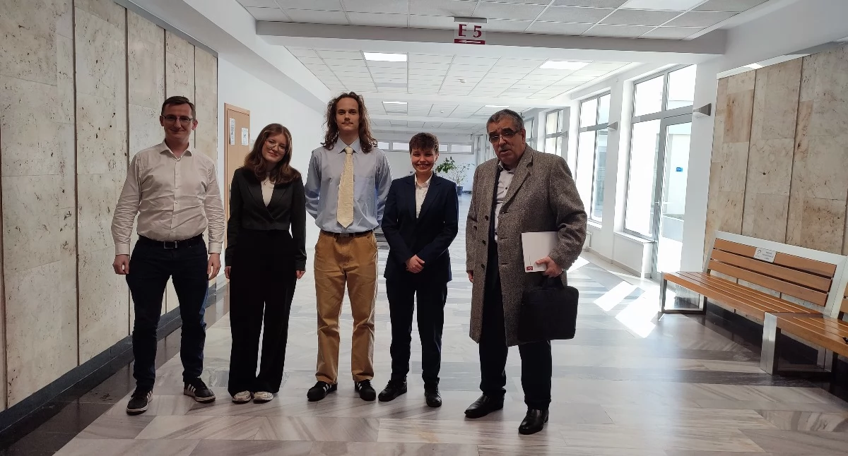 Edukacja, Zafascynowani fizyką indeksem kieszeni sukces uczniów „Prusa”! - zdjęcie, fotografia