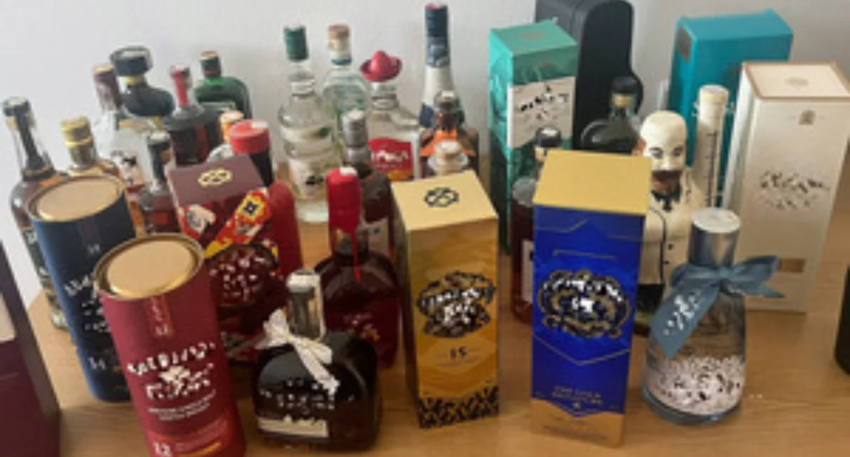 Kradła drogi alkohol i kosmetyki przez kilka tygodni. Wpadła w sklepie - fot. Policja Garwolin