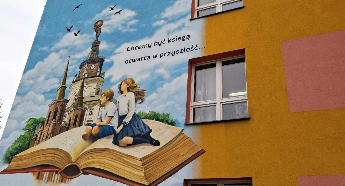 Mural na ścianie budynku SP nr 6 w Siedlcach fot. Siriss