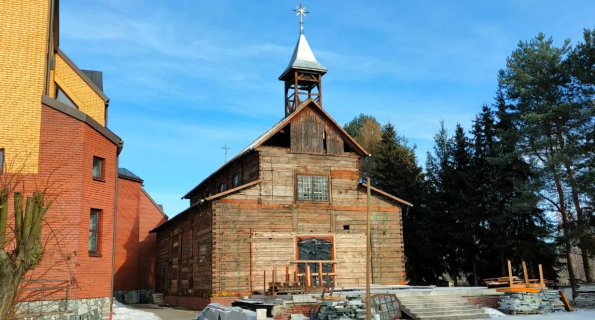 Parafia Chrystusa Miłosiernego w Dęblinie w trakcie rozbiórki, fot. Dariusz Kuziak