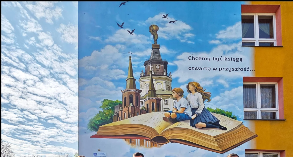 Siedlce: nowy mural na jubileusz „Szóstki”. Szkoła świętuje 110-lecie i stawia na wartości - fot. Aga Król
