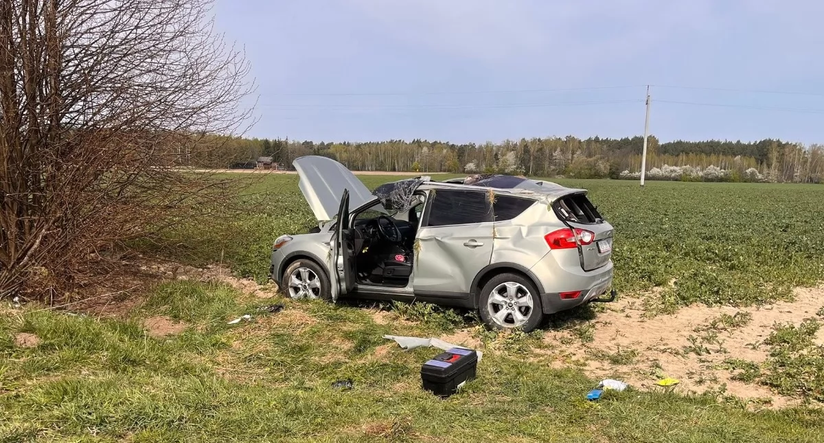 Dachowanie na trasie Patrykozy- Ruda Kolonia, fot. OSP Patrykozy