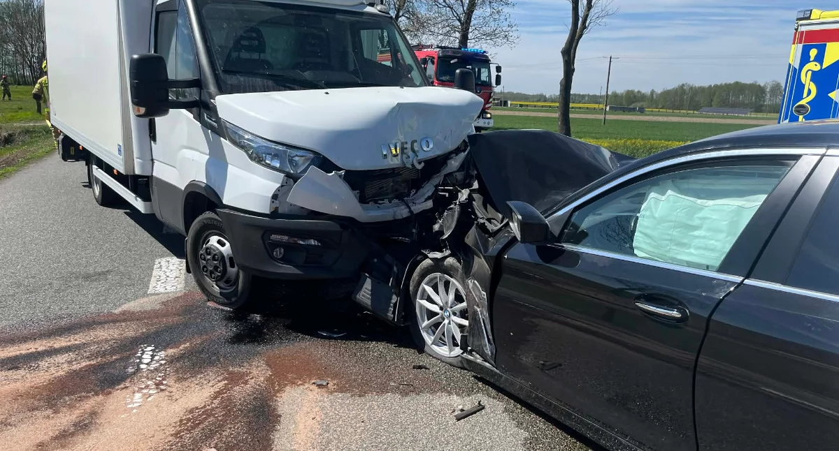 Wypadek na DK92 w Krzesku. Zderzenie dwóch samochodów - fot. ak