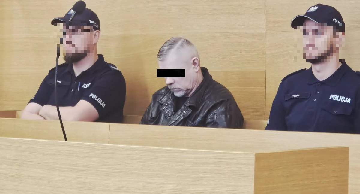 Oskarżony o zabójstwo ratownika i usiłowanie zabójstwo drugiego ratownika nie przyznaje się do winy. Fot. MC 