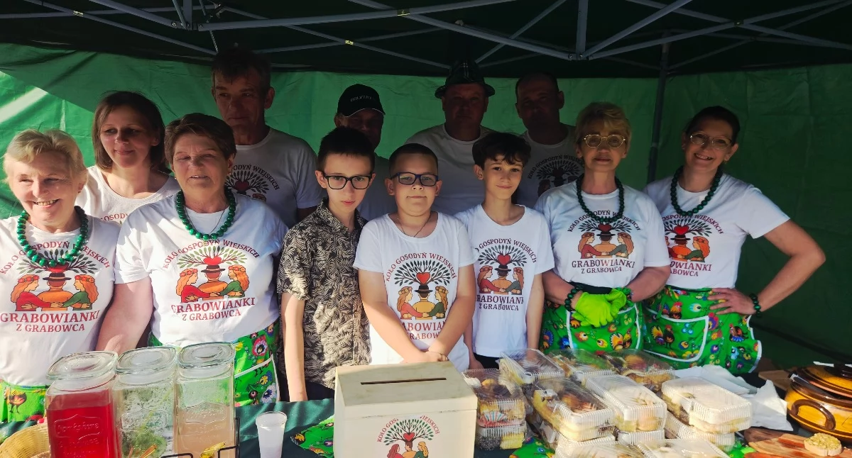 KGW Grabiowianki na Pikniku Rodzinnym w Hołubli (gm. Paprotnia). fot.mc