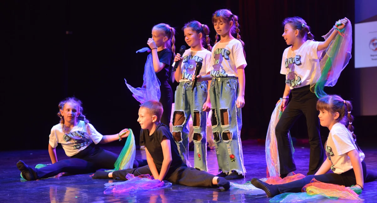 Prawie 300 uczniów na finale Festiwalu Piosenki o Zdrowiu - fot. Aga Król