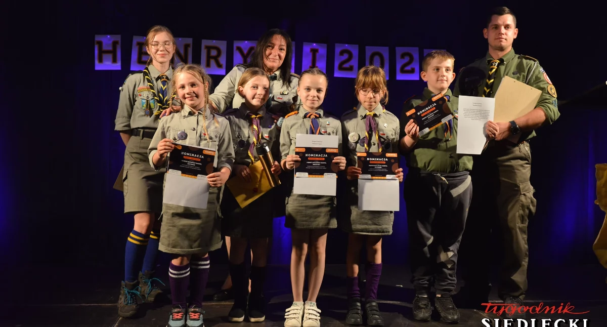 „Henryki” rozdane w Siedlcach. Harcerze podsumowali rok i nagrodzili tych, którzy wychowują kolejne pokolenia - fot. Aga Król