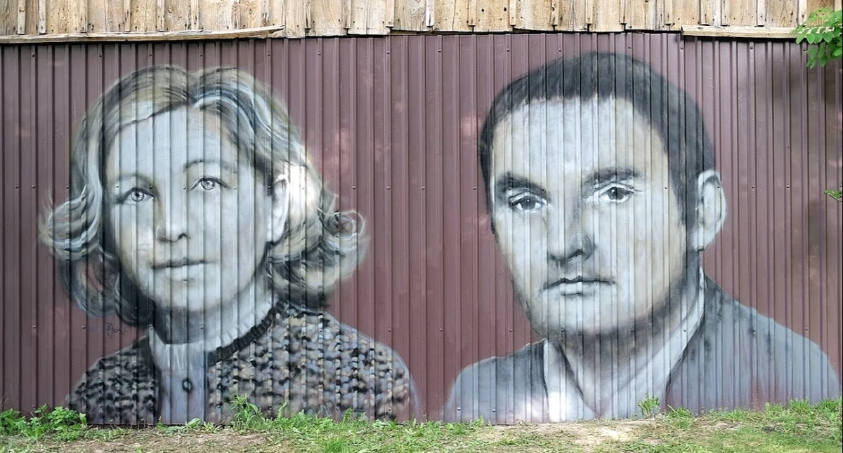 Lidia i Włodzimierz Dybowscy na drewnalach w Kosieradach Wielkich. Fot. arch.