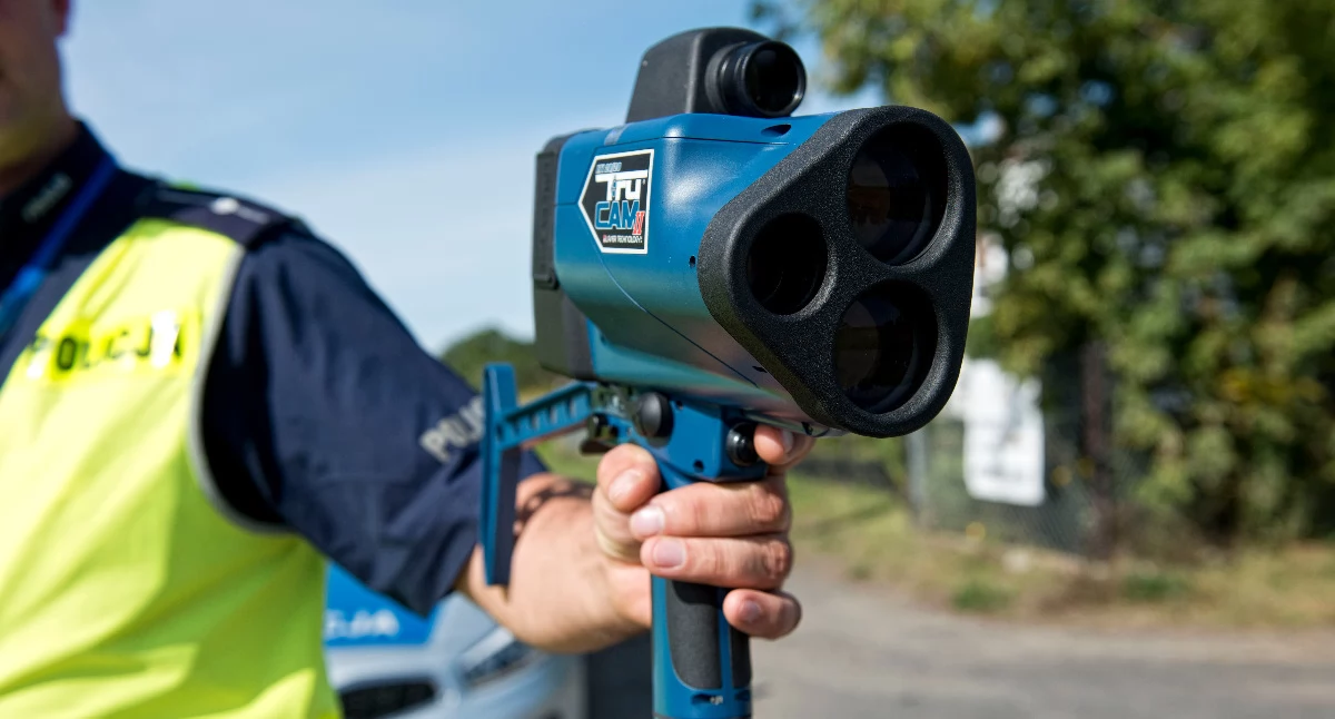 Pędził 125 km/h w terenie zabudowanym. 19-latek stracił prawo jazdy - fot. Aga Król