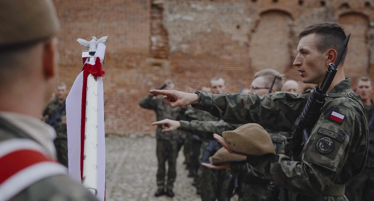 111 ochotników złożyło przysięgę wojskową podczas święta 5 Mazowieckiej Brygady Obrony Terytorialnej