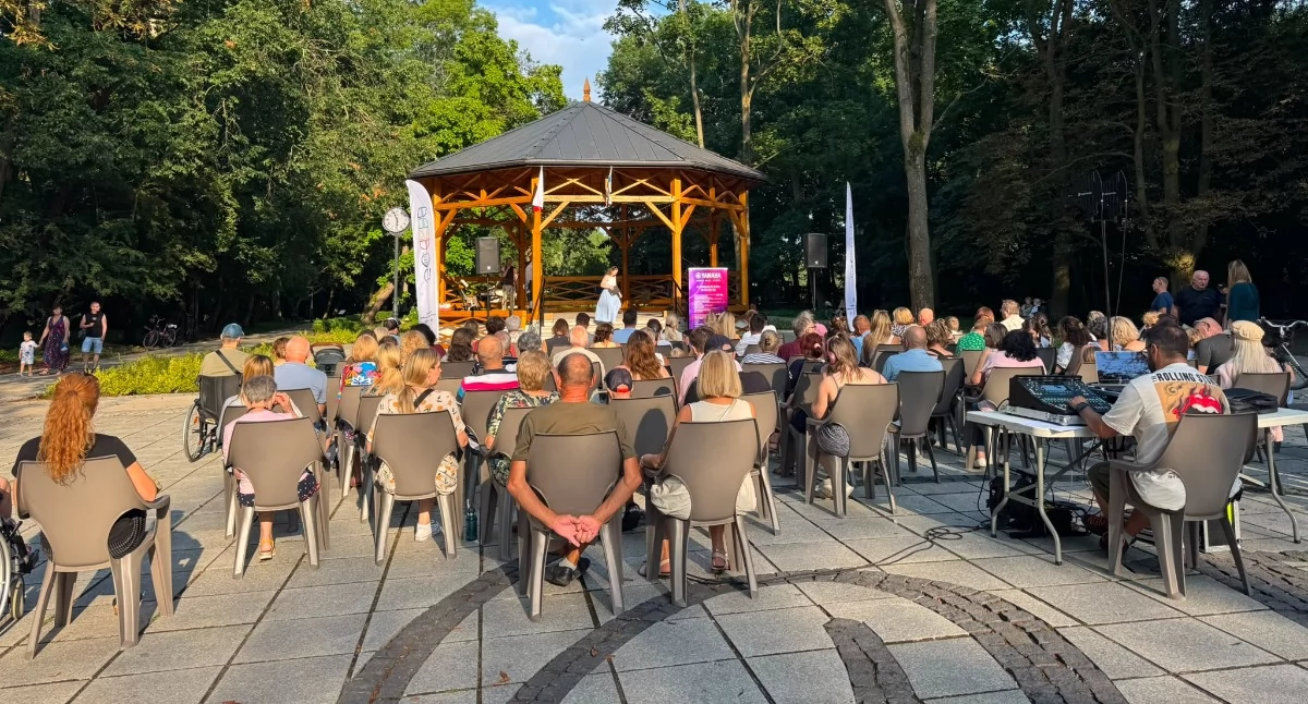 Koncerty/Muzyka, Koncert młodych talentów Parku Miejskim Aleksandria - zdjęcie, fotografia