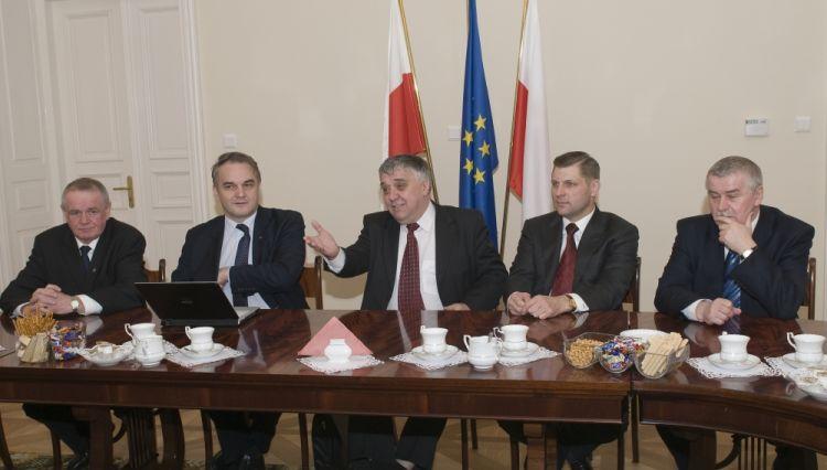 Na zdjęciu od lewej: Wojciech Kudelski, Waldemar Pawlak, Antoni Jówko, Krzysztof Wawrzyniec Borkowski, Zygmunt Wielogórski (fot. Janusz Mazurek) - fot. 
