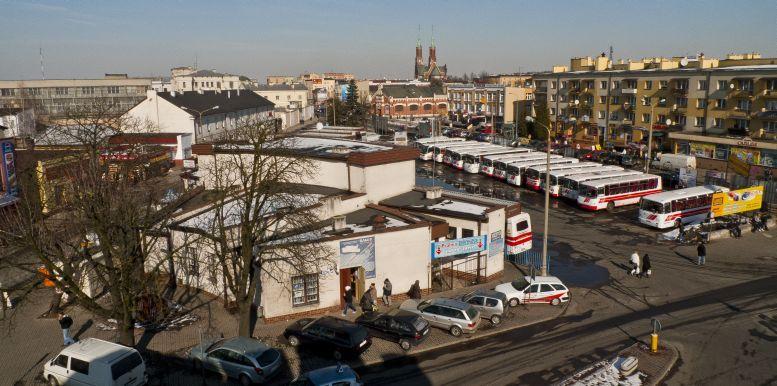 Zgodnie z miejskimi planami dworzec PKS będzie przeniesiony w inne miejsce.(fot. J. Mazurek) - fot. 