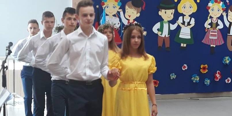 Uczniowie z Kotunia tańczyli Poloneza