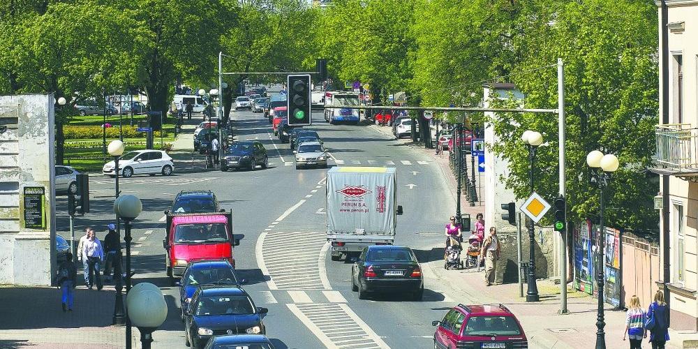 Szef wydziału dróg urzędu miasta nie wyobraża sobie zamknięcia ruchu w tym miejscu. (fot. J. Mazurek)