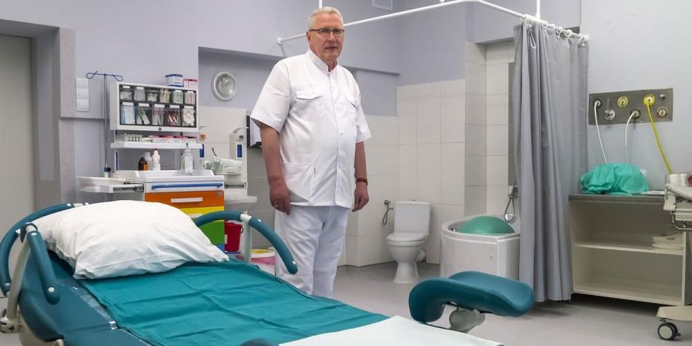 Ordynator oddziału położniczego Józef Fąk fot. Janusz Mazurek - fot. 