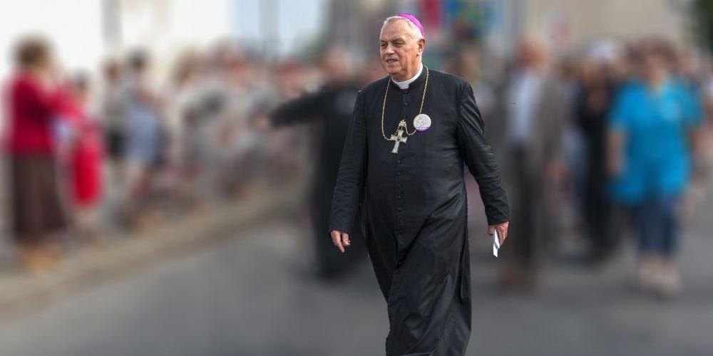 Ksiądz biskup Zbigniew Kiernikowski. Fot. Janusz Mazurek - fot. 