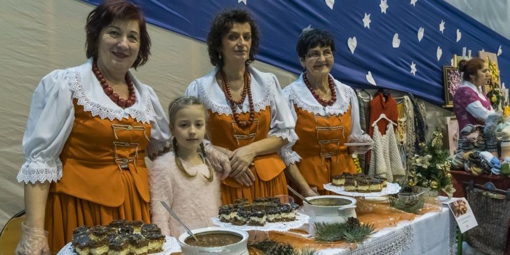 Panie z Czerwionki częstowały śląskimi przysmakami.