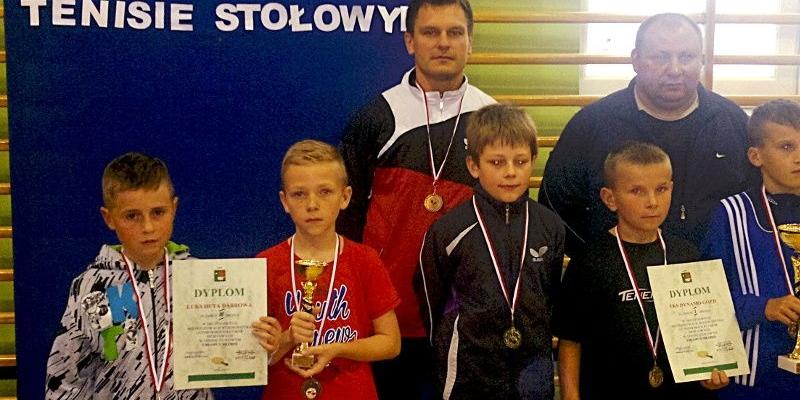 Tenis stołowy młodzieży - zwycięzcy z gminy Krzywda. Fot. Arch. pryw. - fot. 