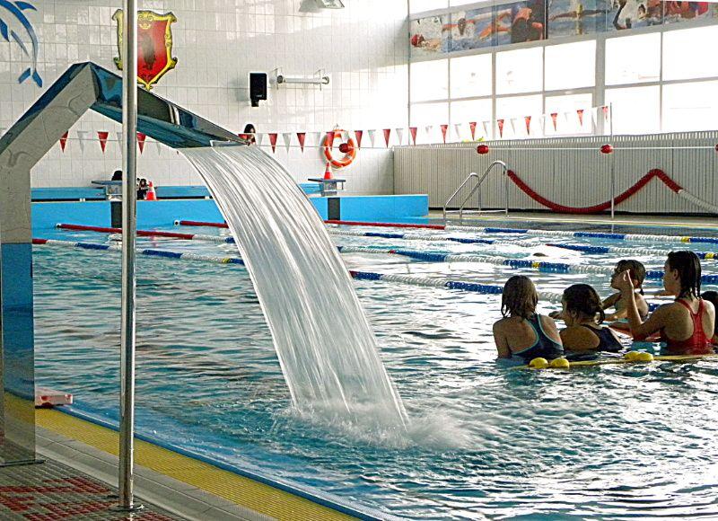 Łukowska młodzież chętnie spędza czas na wyremontowanym „Delfinku”. Fot. PGL - fot. 