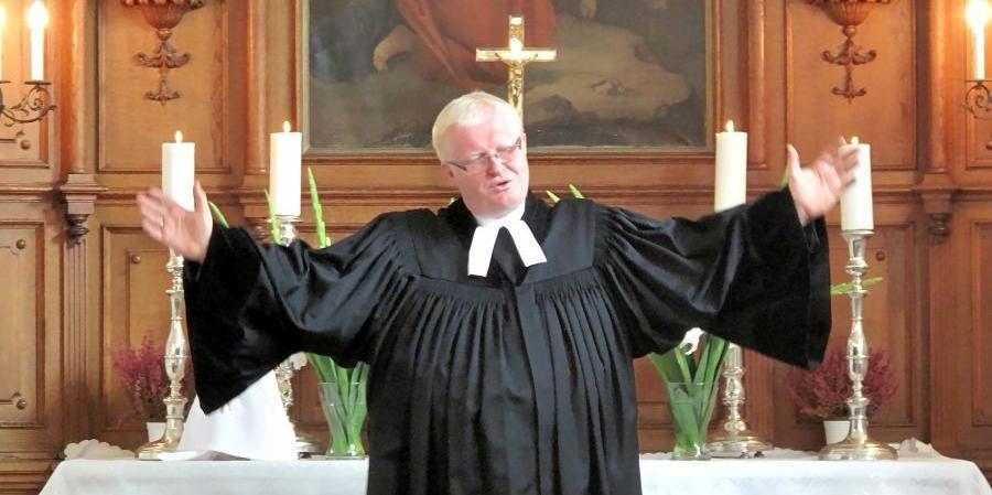 Pastor Bogdan Wawrzeczko