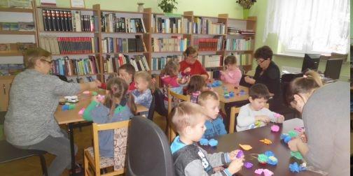 Zajęcia w Bibliotece - fot. MGOK Mordy