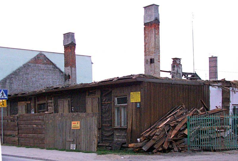Rozbierany pożydowski dom przy ul. Cieszkowizna 15 w Łukowie. Fot. PGL
 - fot. 