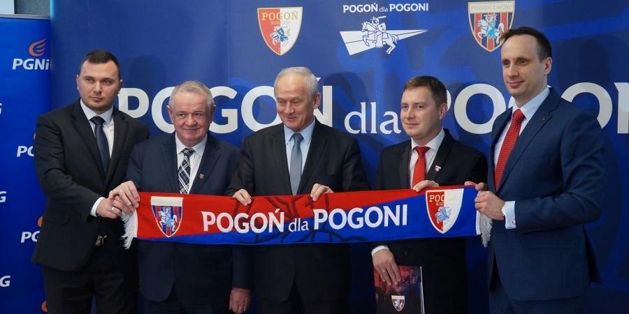 Od lewej: Michał Chromiński, Wojciech Kudelski, 
Krzysztof Tchórzewski, Marek Horbań, (PGNiG)