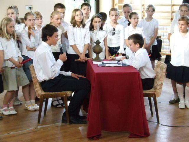 Fragment inscenizacji przygotowanej przez żelechowską młodzież - fot. 
