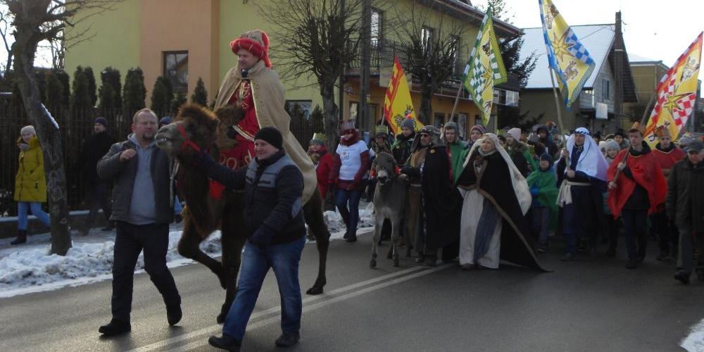Orszak Trzech Króli w Łochowie.   fot. sej