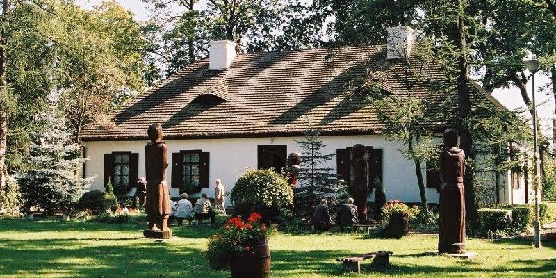 Muzeum Henryka Sienkiewicza w Woli Okrzejskiej mieści się w dworku, w którym urodził się nasz noblista. W tym roku ma tam być przeprowadzony gruntowny remont. Fot. PGL - fot. 