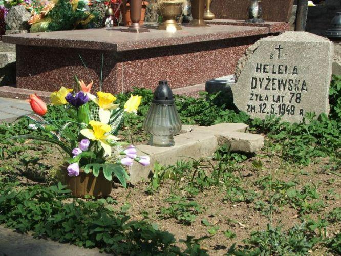 Mogiła Heleny Dyżewskiej na starym siedleckim cmentarzu - fot. 