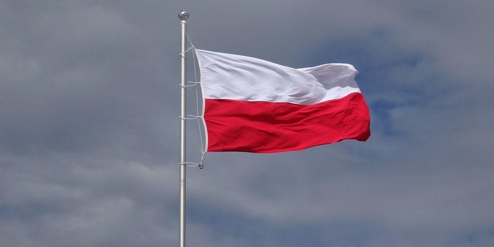 Flaga zostanie wciągnięta na maszt na Placu ks. Brzóski - fot. pixabay.com
