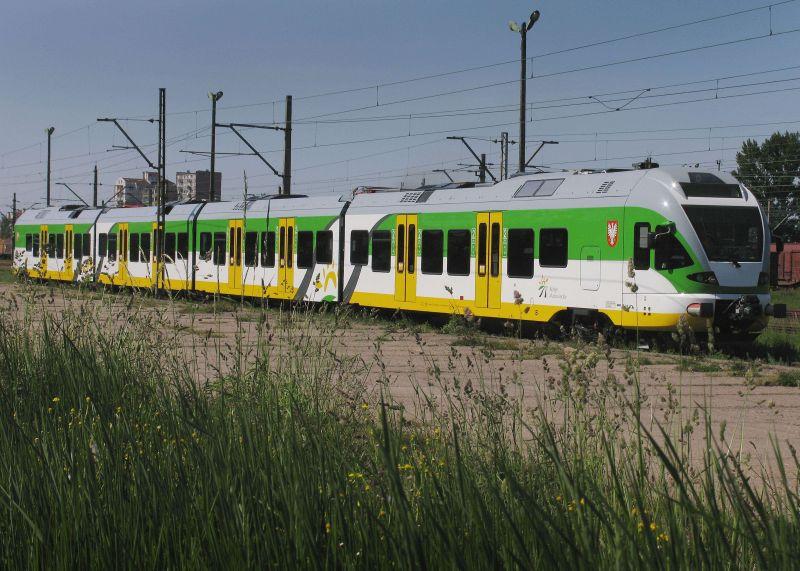 Flirt wyprodukowany dla województwa mazowieckiego. (fot. Stadler)  - fot. 