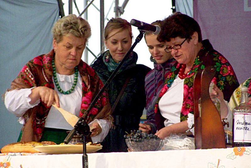 Stoisko żdżarzanek na Europejskim Festiwalu Smaku w Lublinie. Fot. Arch. UG Łuków - fot. 