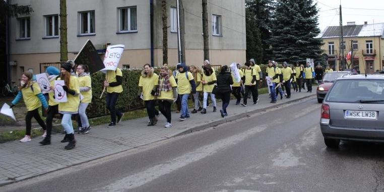 Happenig przeszedł ulicami Kosowa - fot. LO