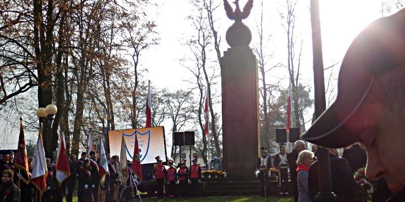 Uroczystości pod pomnikiem w Iganiach. Fot. Arch. Stow. „Nasze Iganie” - fot. 