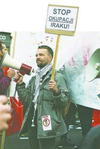Filip Ilkowski: Tarcza nie będzie bronić naszego kraju, bo jest częścią systemu obrony USA. - fot. 